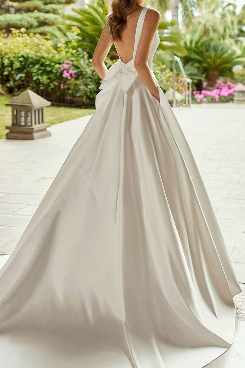 Wedding Dresses | Bridal Gowns With Bow On Back BRIDALVENUS Wedding Dresses | Bridal Gowns With Bow On Back BRIDALVENUS