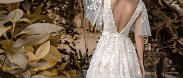 How to Match Your Wedding Dress to Your Fall Wedding Venue？