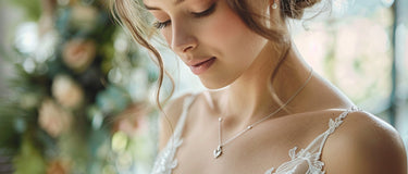 How to Choose a Necklace for V neck Wedding Dress?