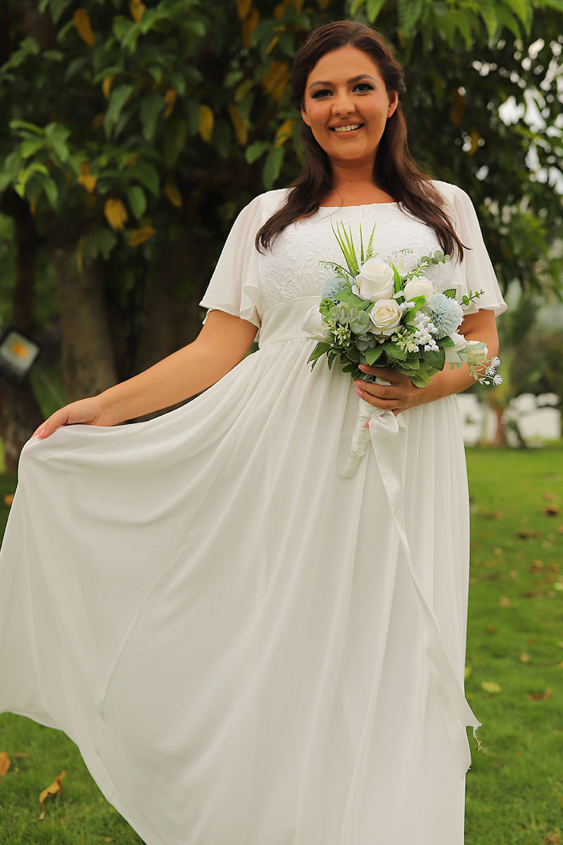 Plus Size Wedding Dresses | Large Bridal Gowns