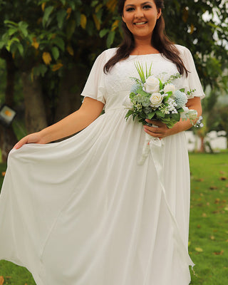 Plus Size Wedding Dresses | Large Bridal Gowns