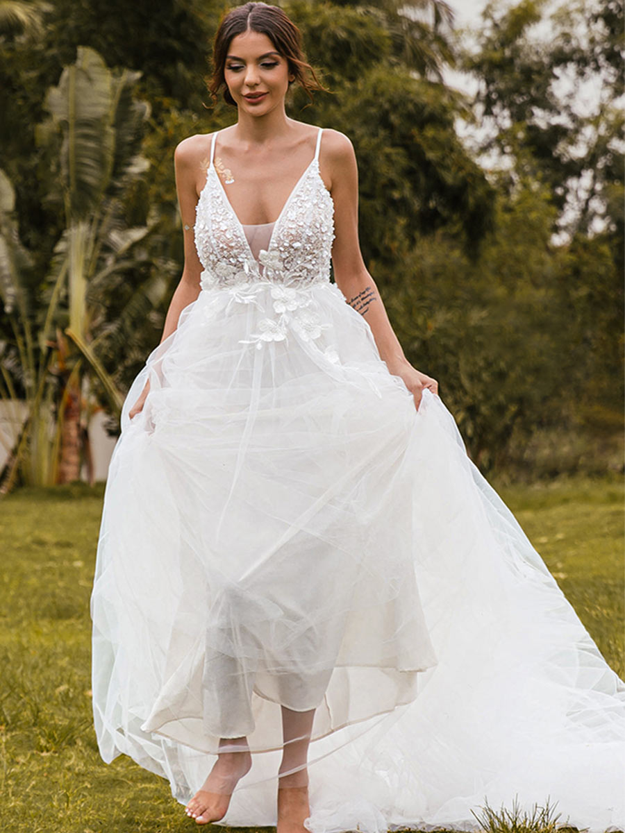 Rustic Petite Deep V-Neck A-line Wedding Dress with Applique and Tulle Skirt