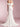 Country-Meerjungfrau-Brautkleid mit trägerlosem Schnitt und ausgestelltem Schnitt. Moderne Brautkleider